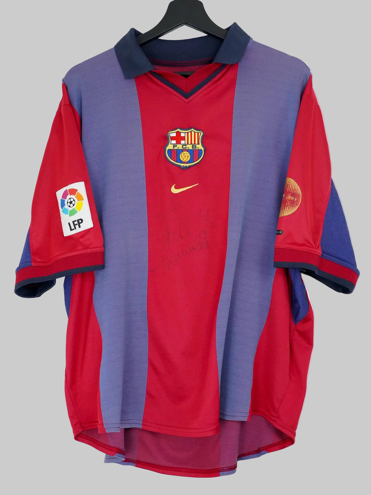 FC Barcelona 2000/01 Signed Home Shirt (XL)