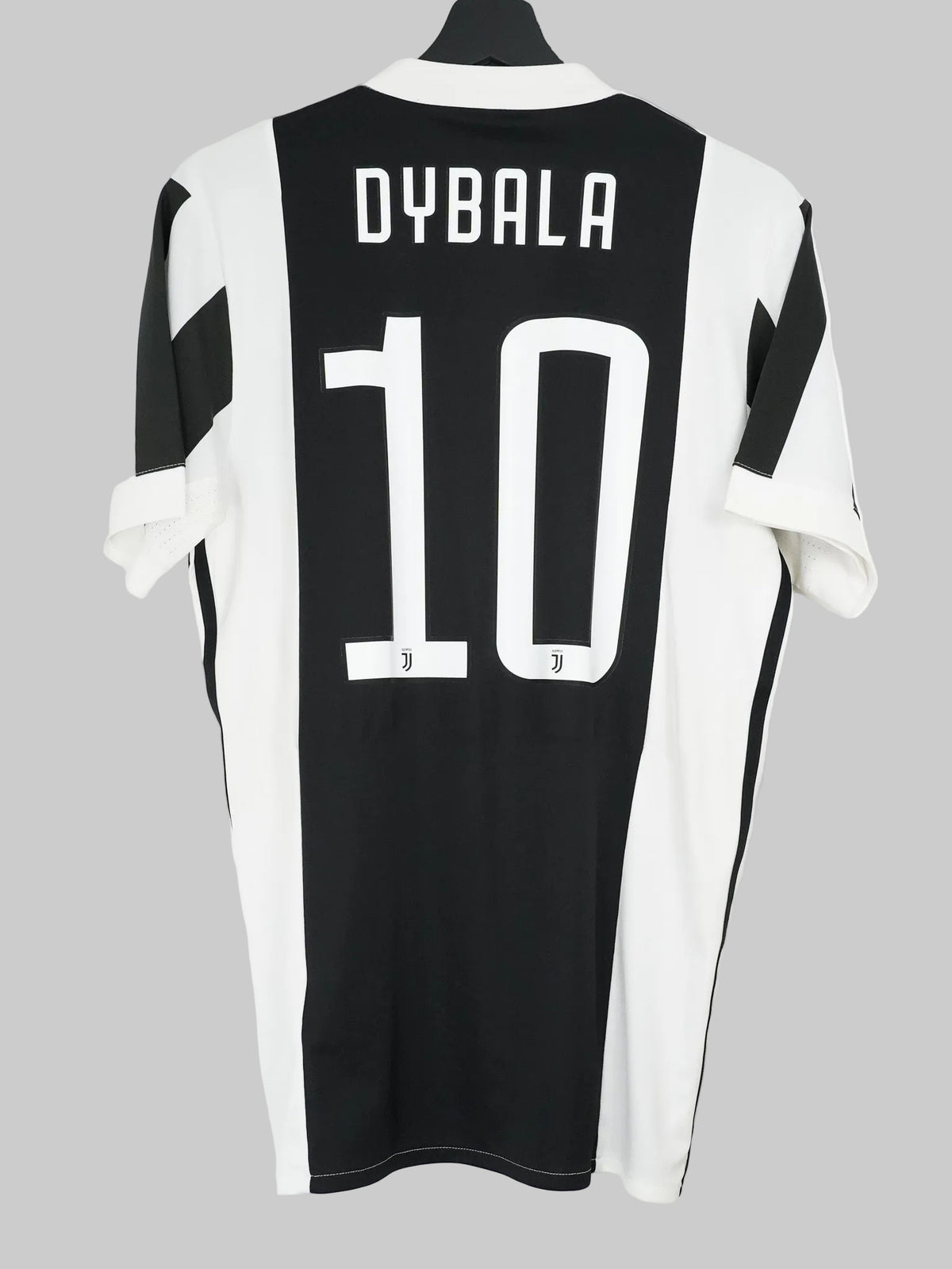 Juventus 2017/18 Home Shirt - Dybala #10 (S)
