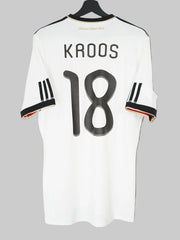 Germany 2010/11 Home Shirt - Kroos #18 (M)