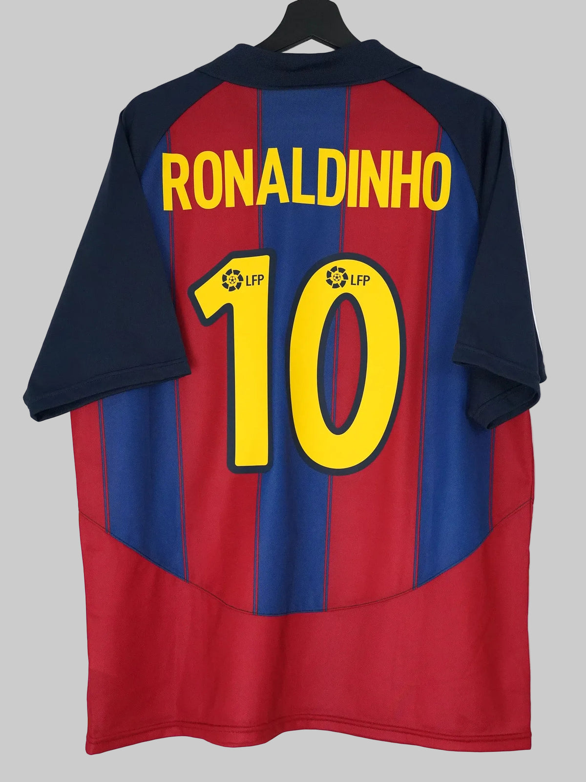 FC Barcelona 2003/04 Home Shirt - Ronaldinho #10 (L)